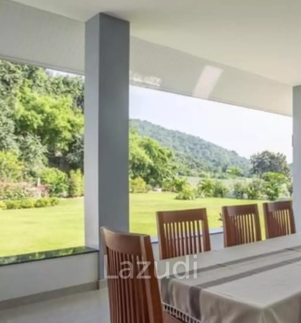 LUXURY VILLA NEAR PINEAPPLE GOLF COURSE : 3 bed stunning 360 mountain views