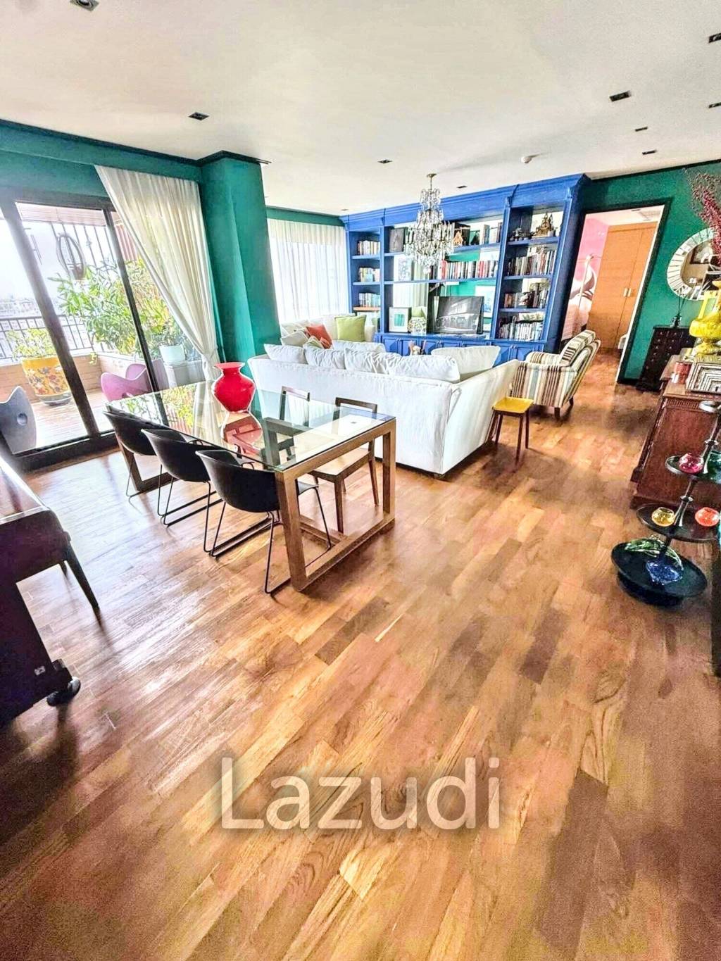 2 Beds 2 Baths  169  SQ.M The lanai Sathorn
