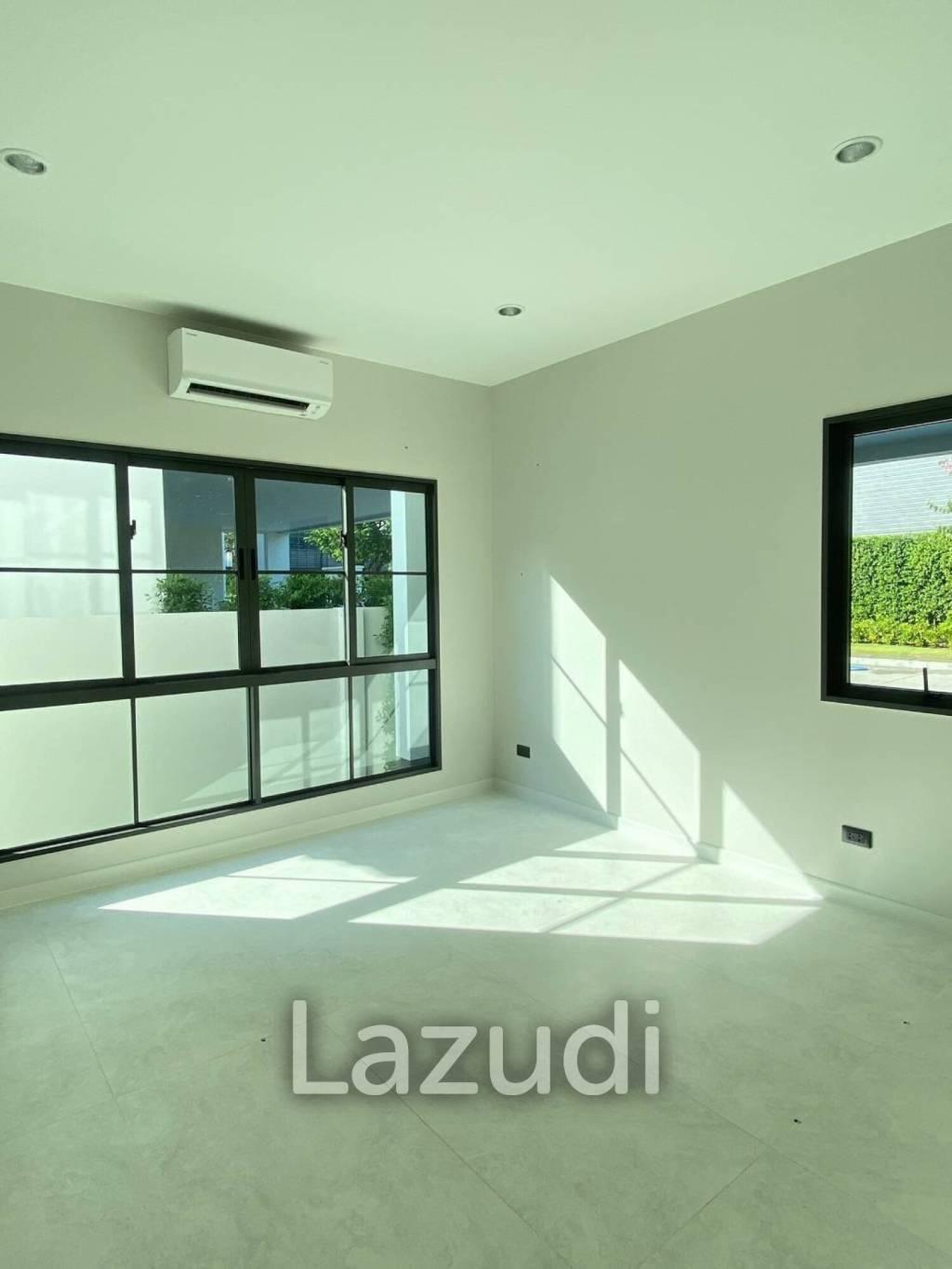 4 Bed 4 Bath 247 SQ.M SETTHASIRI Bangna KM.10