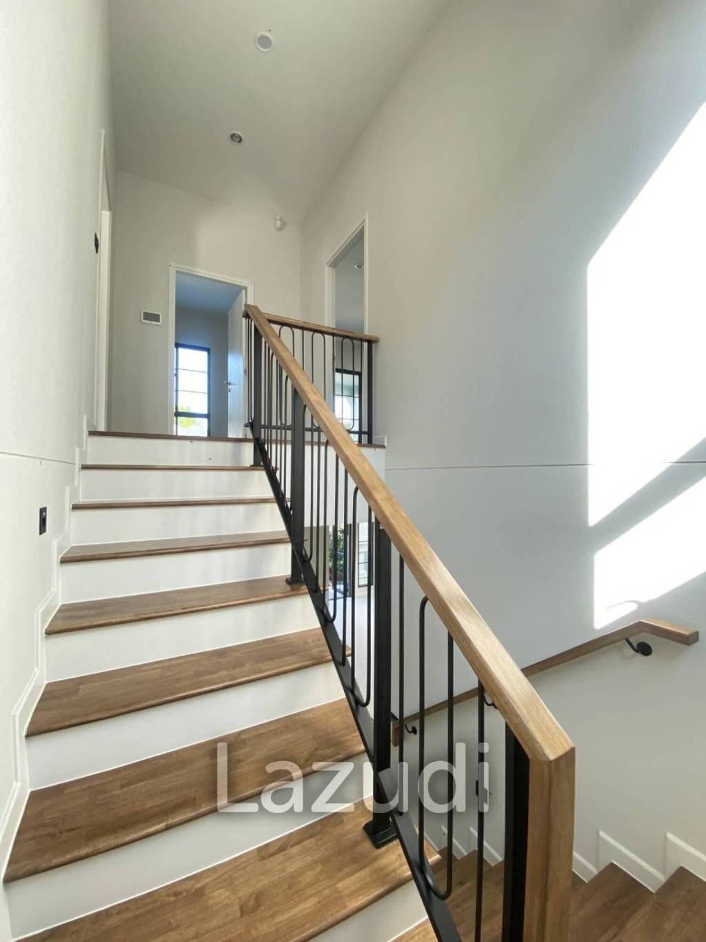 4 Bed 4 Bath 247 SQ.M SETTHASIRI Bangna KM.10