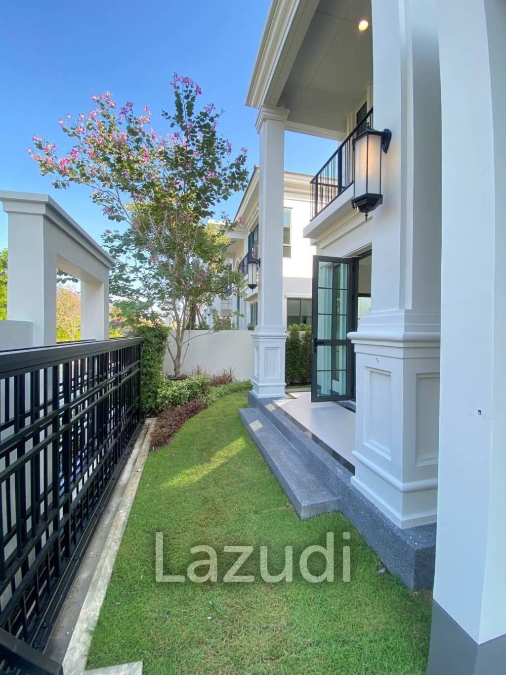 4 Bed 4 Bath 247 SQ.M SETTHASIRI Bangna KM.10