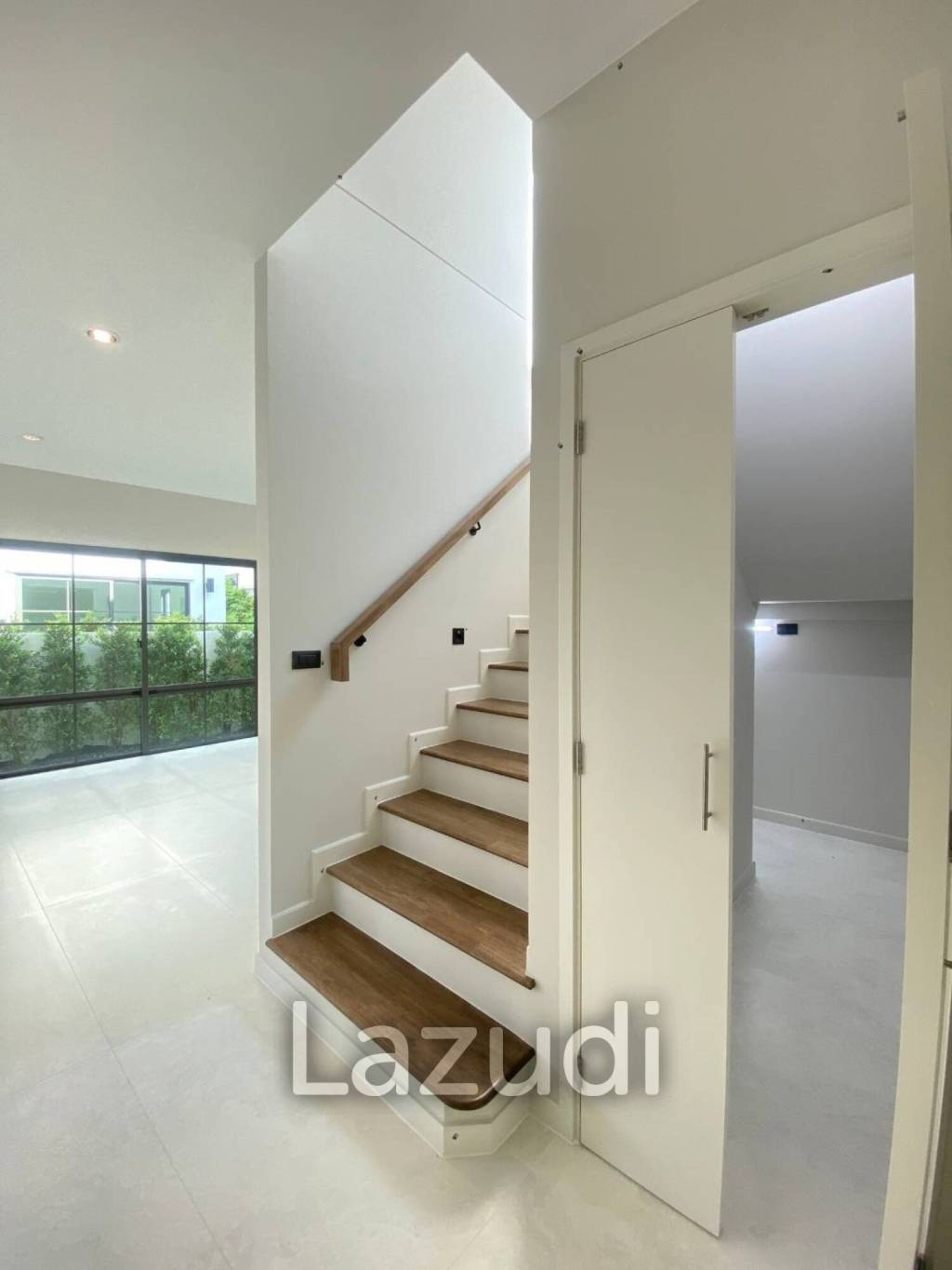 4 Bed 4 Bath 247 SQ.M SETTHASIRI Bangna KM.10