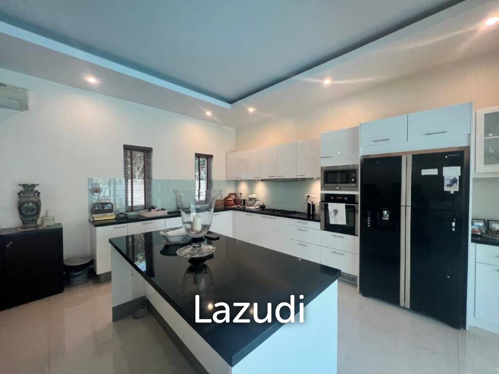 704 Sqm 4 Bed 4 Bath Villa For Sale