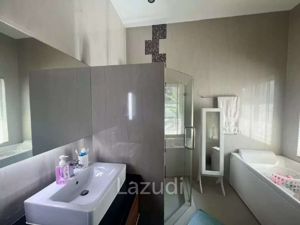 PALM VILLAS : 4 bed modern pool villa