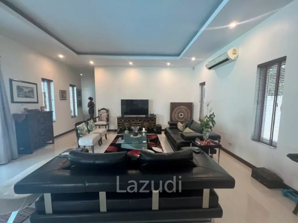 PALM VILLAS : 4 bed modern pool villa