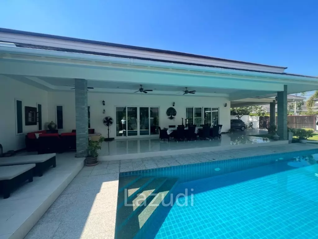PALM VILLAS : 4 bed modern pool villa