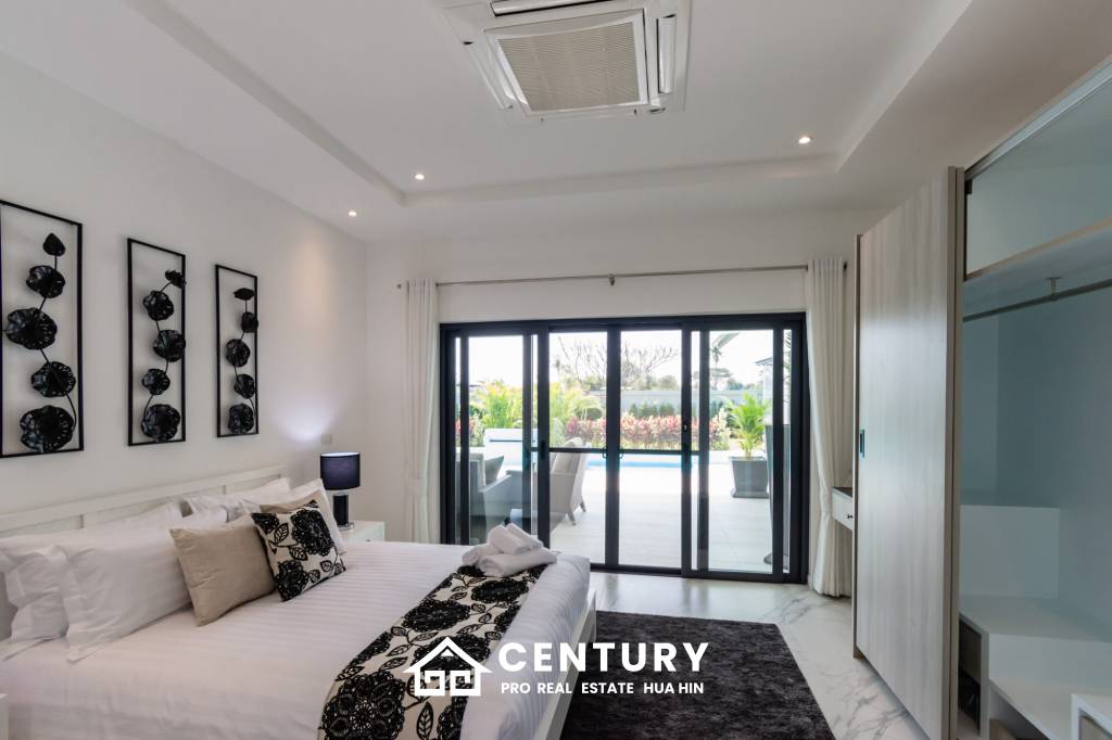 248 sqm modern pool villa in Thap Tai Hua Hin – Mali Lotus Executive