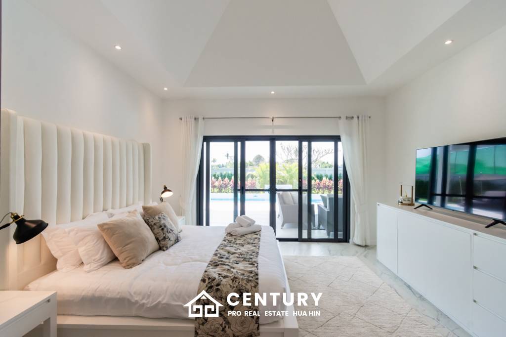 248 sqm modern pool villa in Thap Tai Hua Hin – Mali Lotus Executive