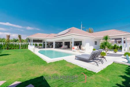 Modern pool villa in Mali Lotus Executive Hua Hin