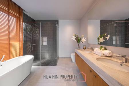 3 Bedroom-Luxury Villa with Pool in Botanica Hua Hin