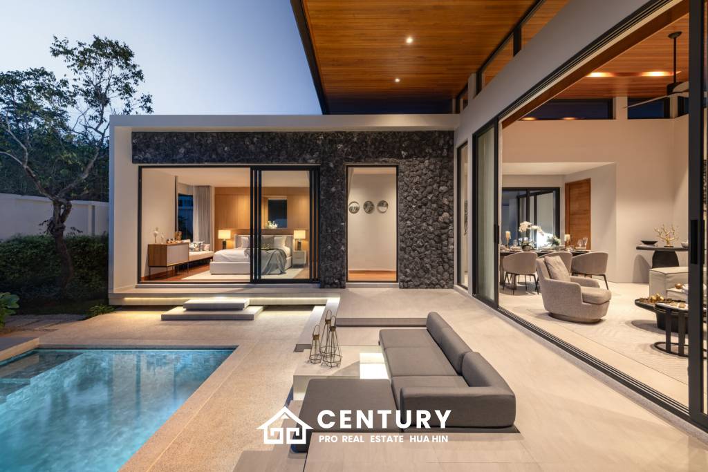 4 Bedroom-Luxury Villa with Pool in Botanica Hua Hin