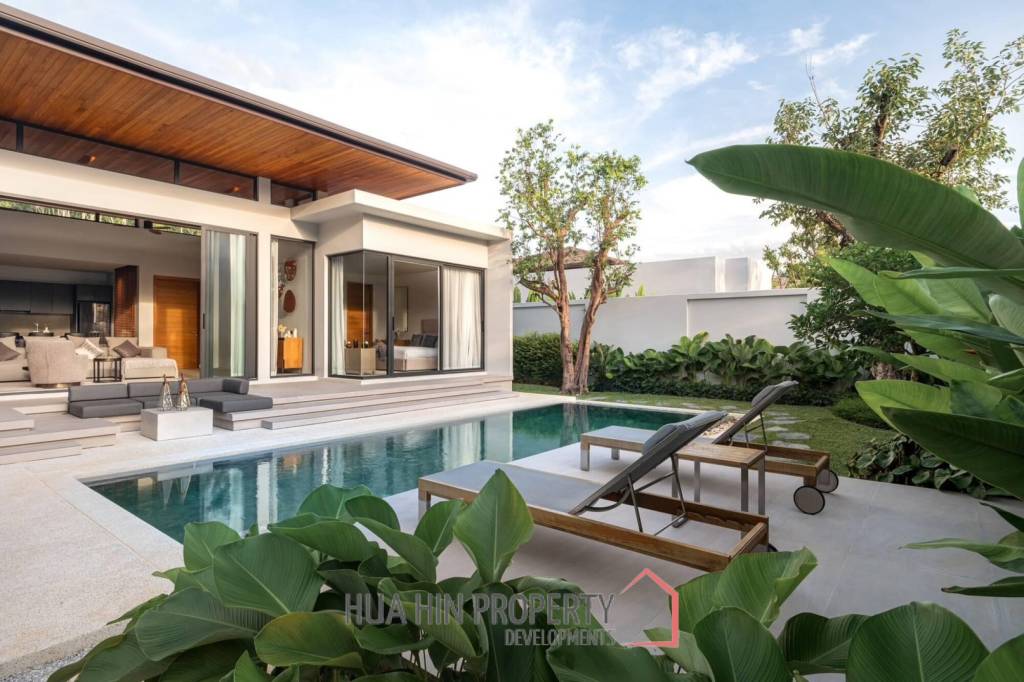 4 Bedroom-Luxury Villa with Pool in Botanica Hua Hin