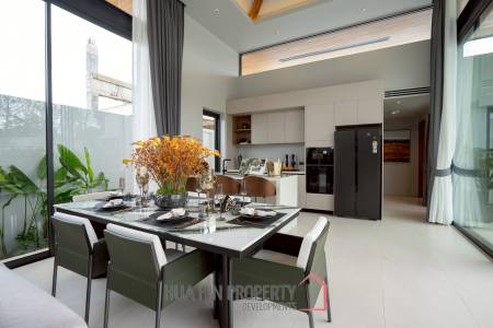 3 Bedroom-Luxury Villa with Pool in Botanica Hua Hin