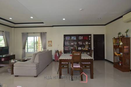 PLUMERIA VILLAGE HUA HIN  : 4 bed near town and beach