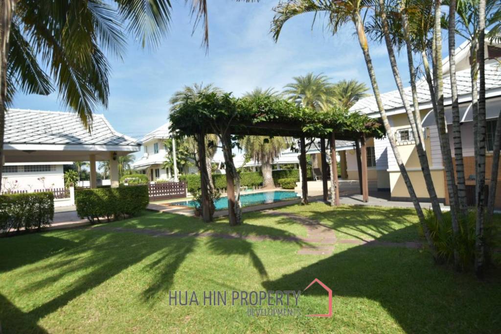 PLUMERIA VILLAGE HUA HIN  : 4 bed near town and beach