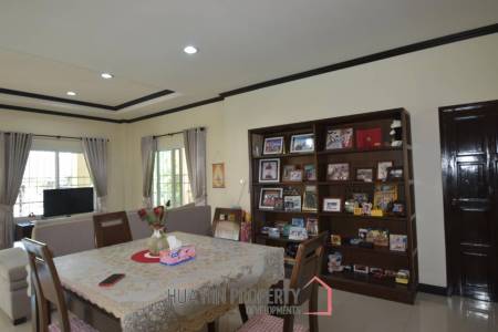 PLUMERIA VILLAGE HUA HIN  : 4 bed near town and beach