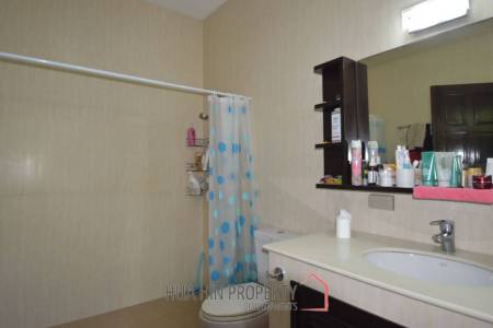 PLUMERIA VILLAGE HUA HIN  : 4 bed near town and beach