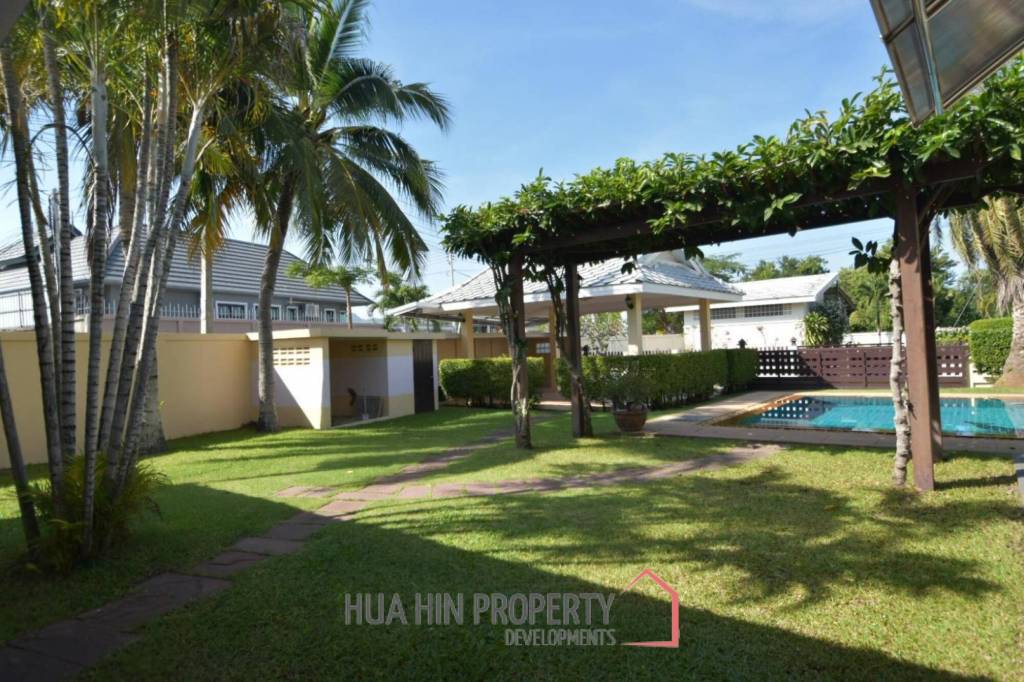 PLUMERIA VILLAGE HUA HIN  : 4 bed near town and beach