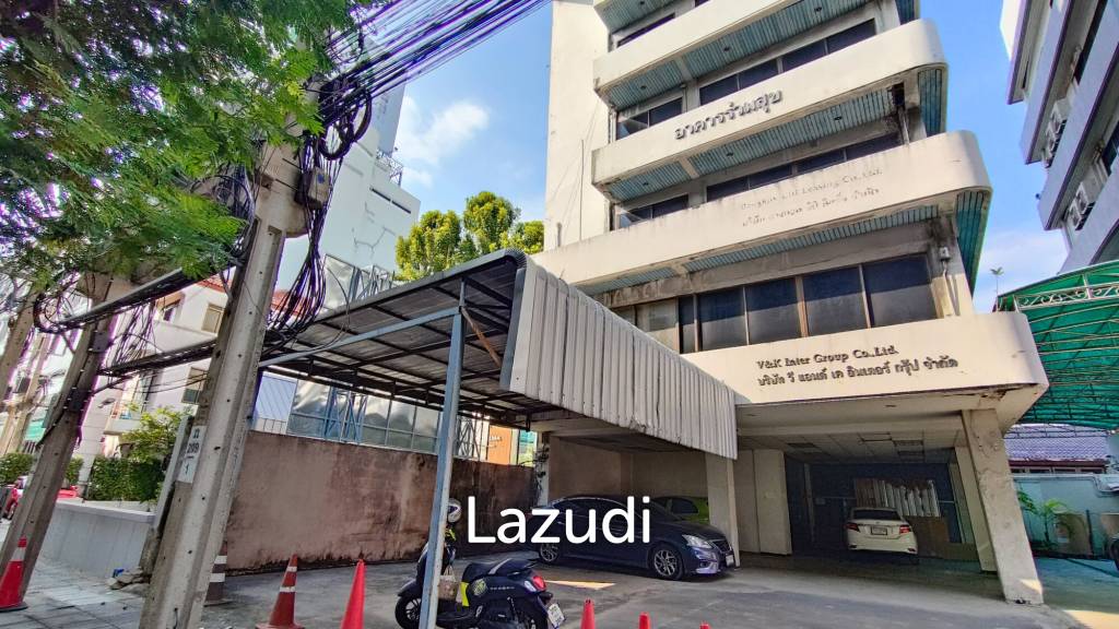 Whole Office Building for sale in Rama 9 soi 43 (facing main road)