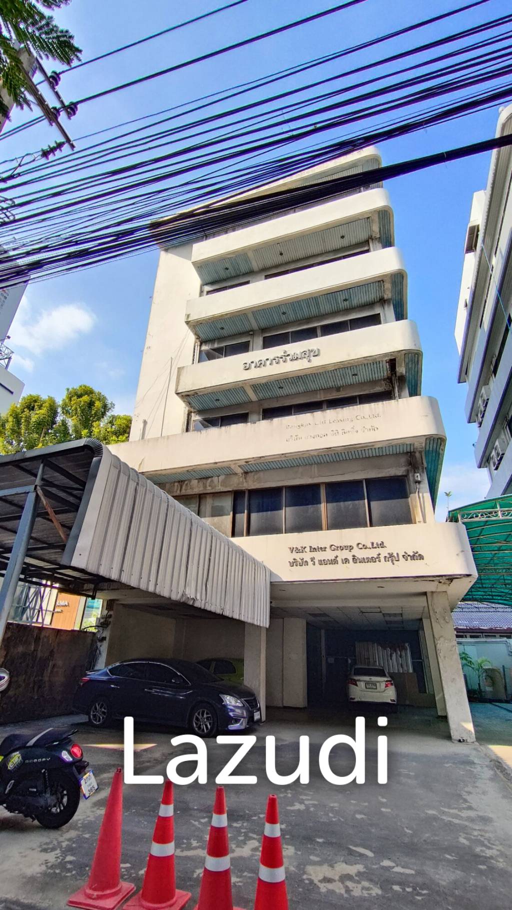 Whole Office Building for sale in Rama 9 soi 43 (facing main road)