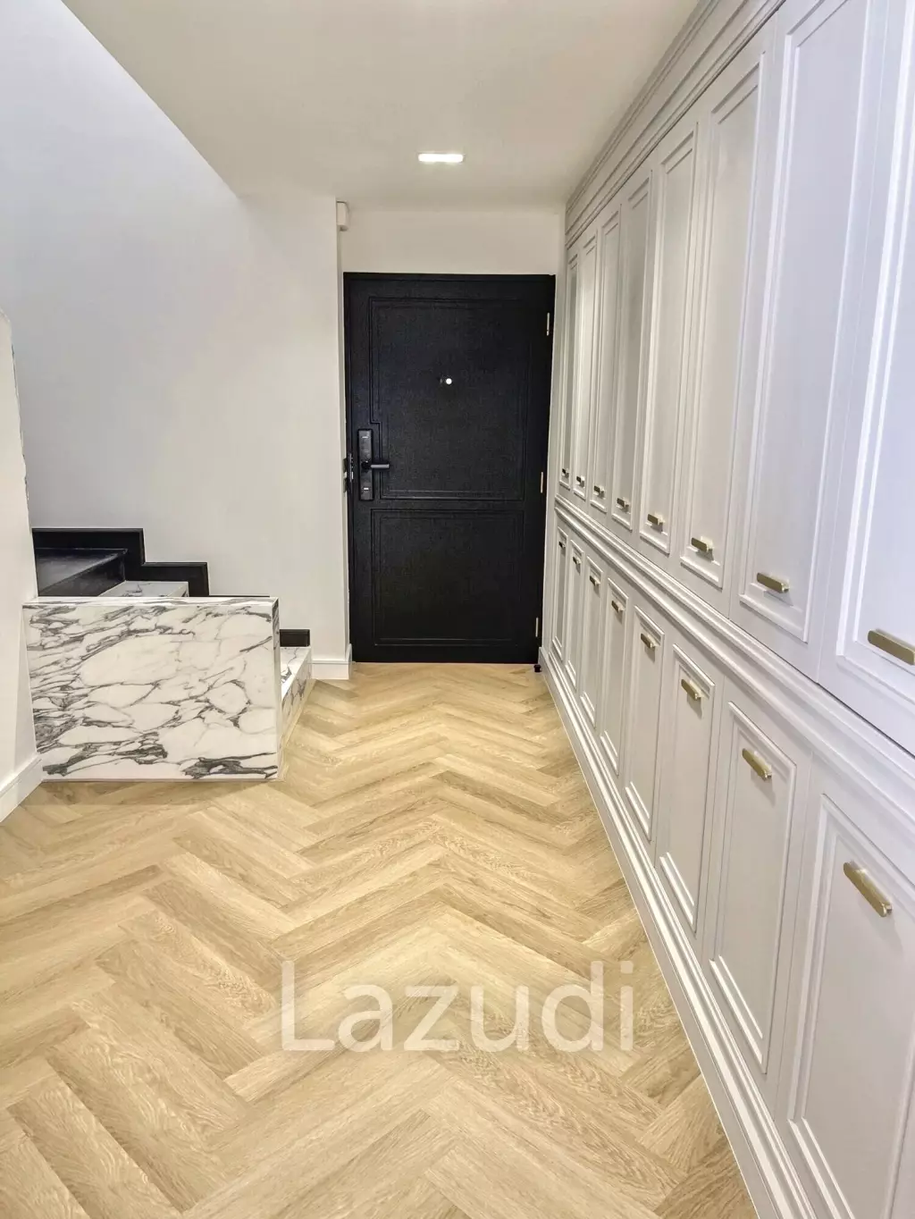 3 Bedroom 3 Bathroom  260  SQ.M  Icon II