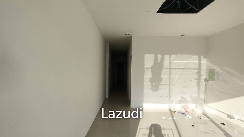 Shophouse for rent in town in town (4 units)