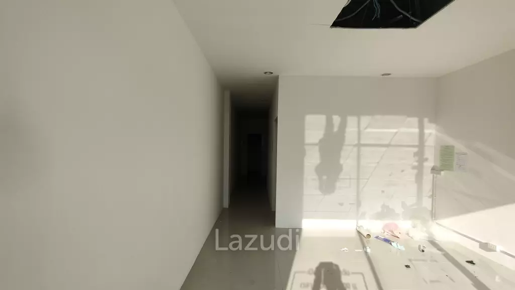 Shophouse for rent in town in town (4 units)