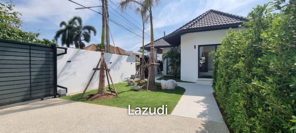5 Bedrooms 6 Bathrooms 200 SQ.M. Srisuk Villa