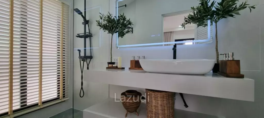 5 Bedrooms 6 Bathrooms 200 SQ.M. Srisuk Villa