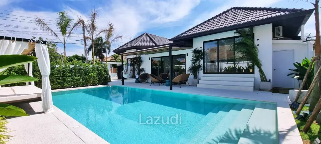 5 Bedrooms 6 Bathrooms 200 SQ.M. Srisuk Villa