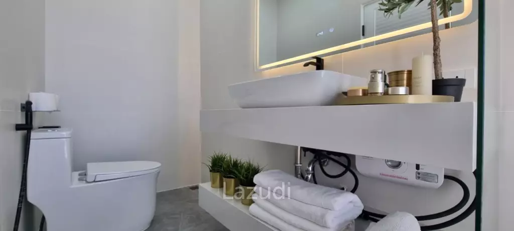 5 Bedrooms 6 Bathrooms 200 SQ.M. Srisuk Villa