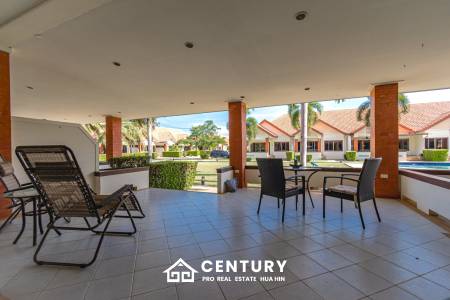 Beautiful 3 bed Villa in Resort close to downtown