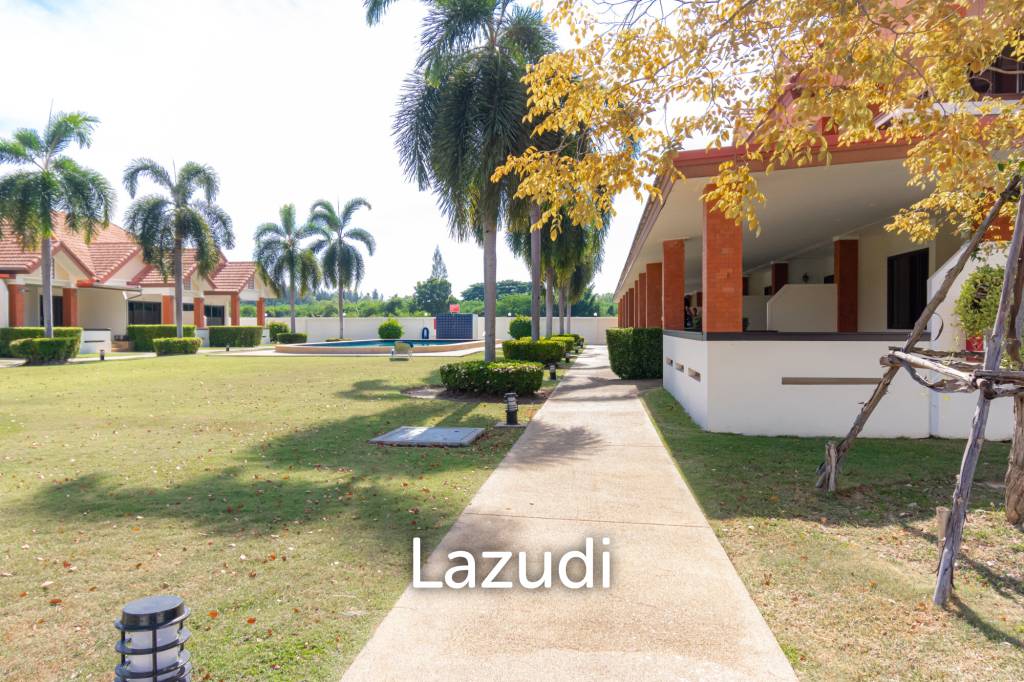 Beautiful 3 bed Villa in Resort close to downtown