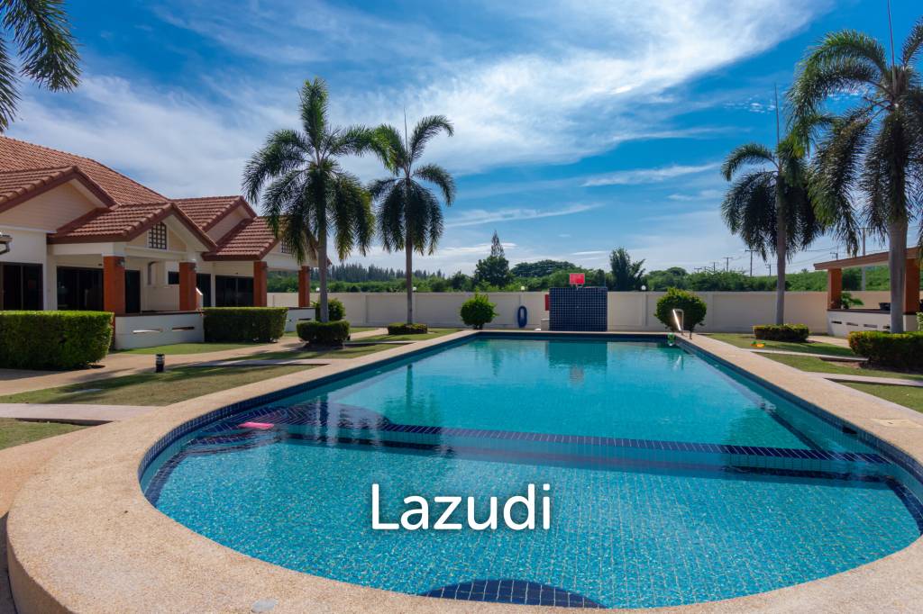 Beautiful 3 bed Villa in Resort close to downtown