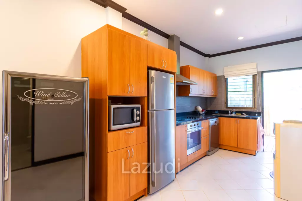 Beautiful 3 bed Villa in Resort close to downtown