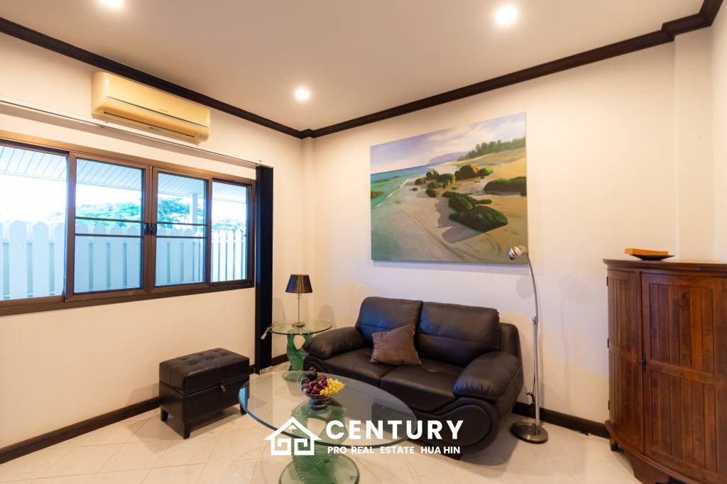 Beautiful 3 bed Villa in Resort close to downtown