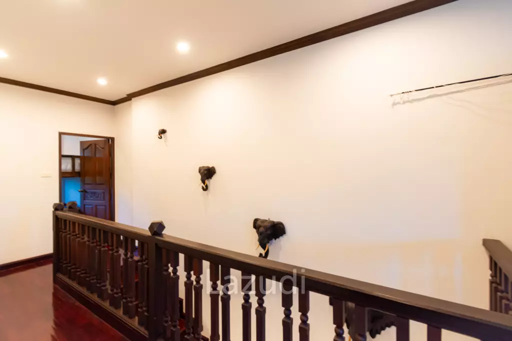 Beautiful 3 bed Villa in Resort close to downtown