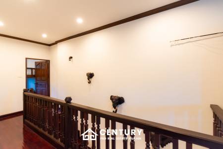 Beautiful 3 bed Villa in Resort close to downtown