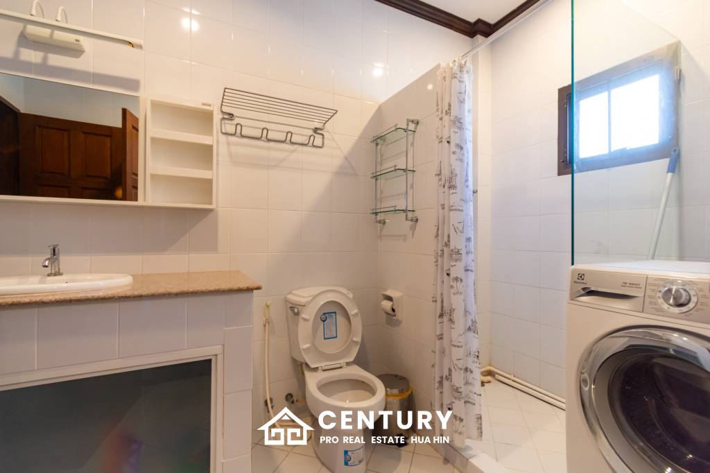 Beautiful 3 bed Villa in Resort close to downtown