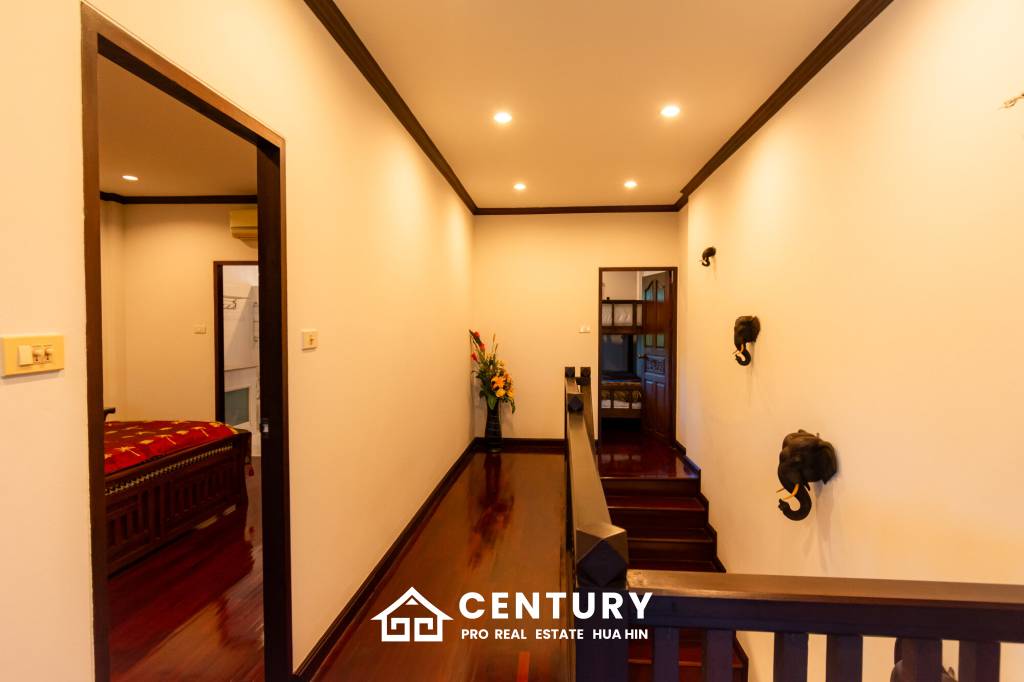 Beautiful 3 bed Villa in Resort close to downtown