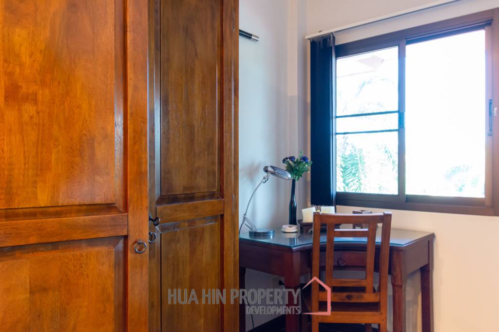 Beautiful 3 bed villa in resort close to downtown