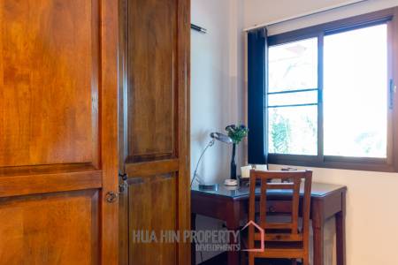 Beautiful 3 bed villa in resort close to downtown