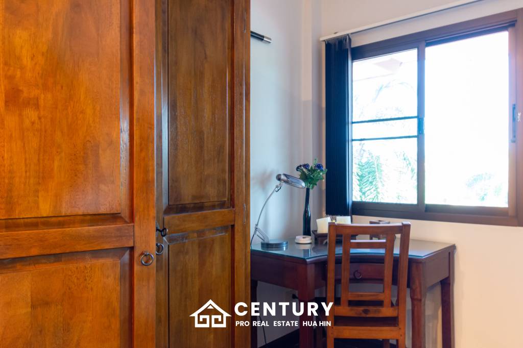 Beautiful 3 bed Villa in Resort close to downtown