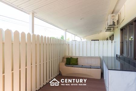 Beautiful 3 bed Villa in Resort close to downtown