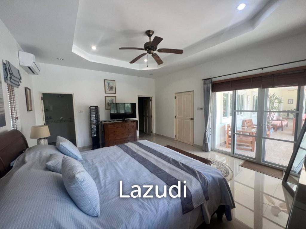 STUART PARK : Luxury 4 Bed Pool Villa on quiet corner plot