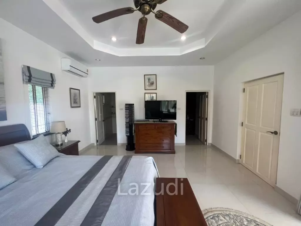 STUART PARK : Luxury 4 Bed Pool Villa on quiet corner plot