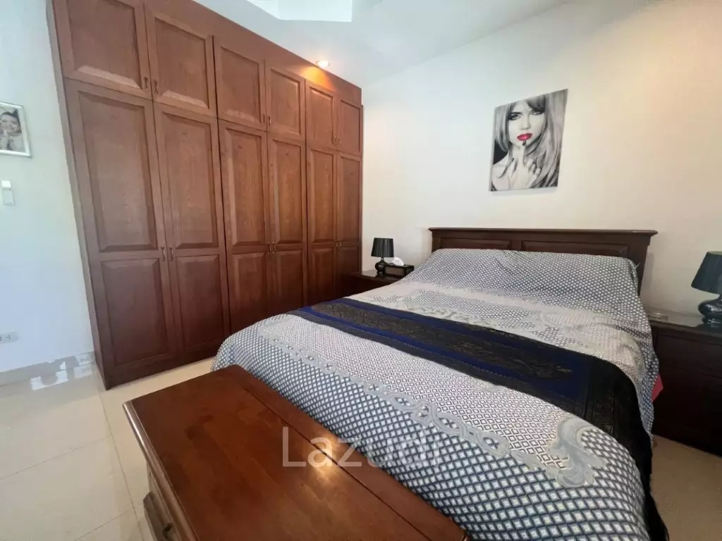 STUART PARK : Luxury 4 Bed Pool Villa on quiet corner plot