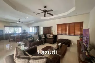STUART PARK : Luxury 4 Bed Pool Villa on quiet corner plot