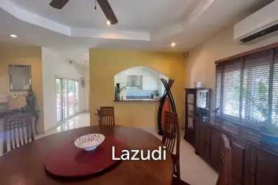 STUART PARK : Luxury 4 Bed Pool Villa on quiet corner plot