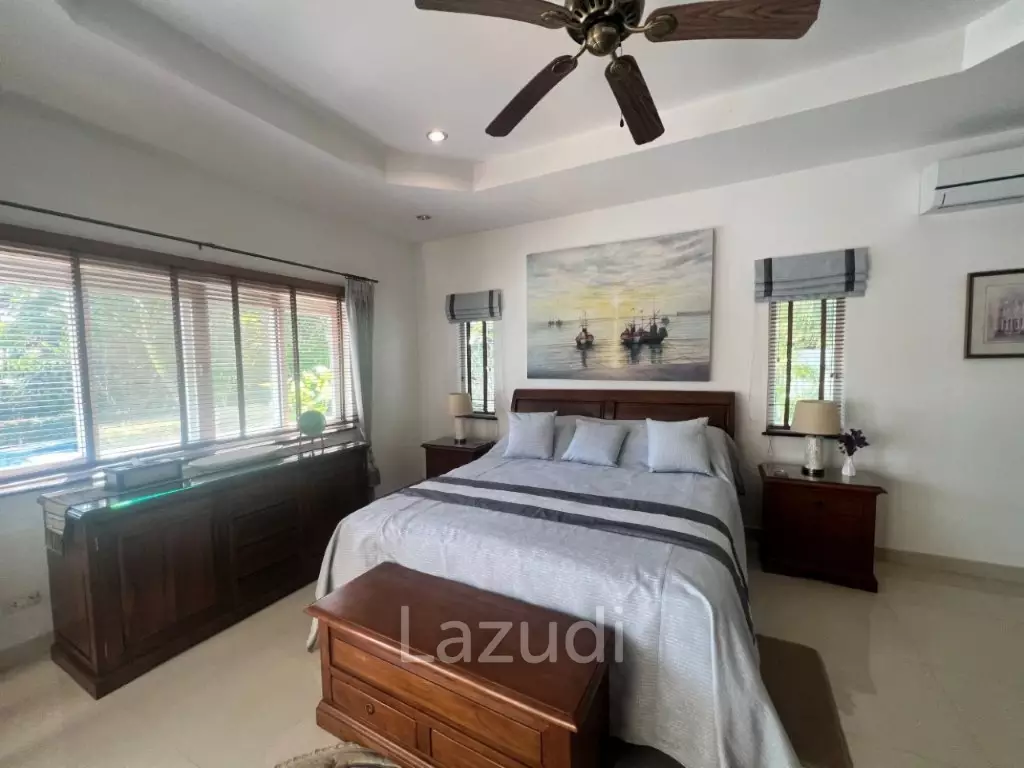 STUART PARK : Luxury 4 Bed Pool Villa on quiet corner plot